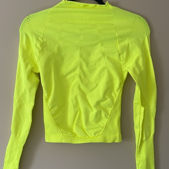 Free People Good Karma High-Neck Layer Top NWOT M/L Highlighter Yellow - Picture 8 of 12